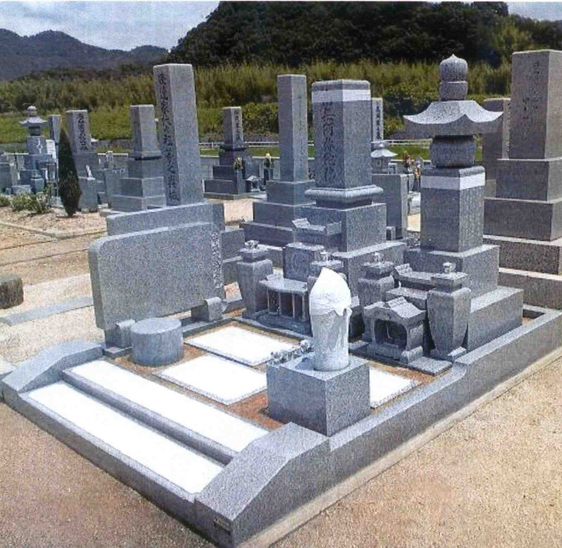 お墓の写真集 | 想いを込めて墓石 | やすらぎ石材 | 岡山県倉敷市のお墓・墓石の専門店